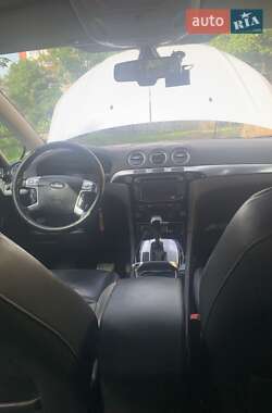 Минивэн Ford S-Max 2011 в 