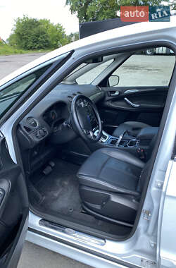 Минивэн Ford S-Max 2013 в 