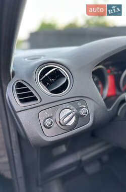 Мінівен Ford S-Max 2012 в 