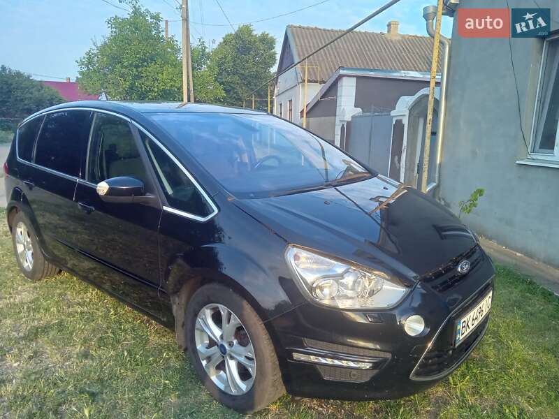 Минивэн Ford S-Max 2014 в Березовке