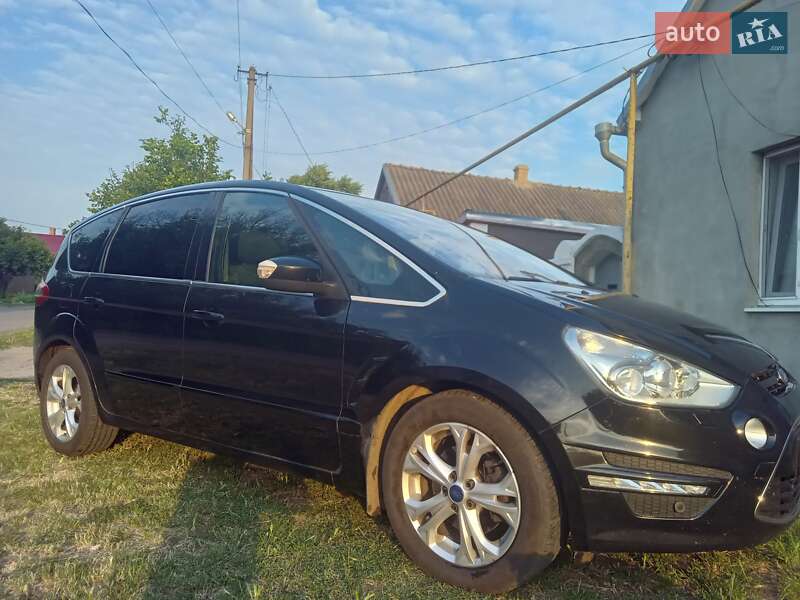 Минивэн Ford S-Max 2014 в Березовке
