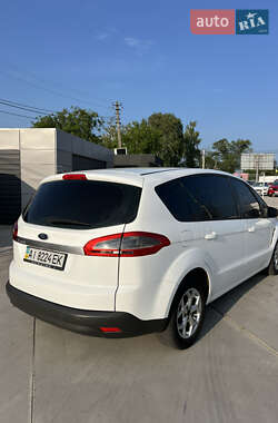 Минивэн Ford S-Max 2013 в 