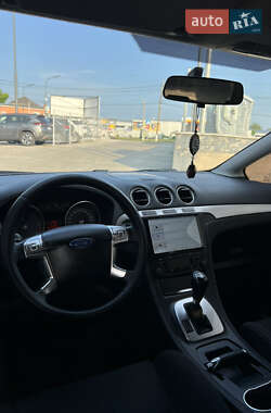 Минивэн Ford S-Max 2013 в 