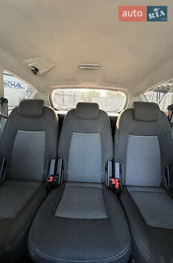 Минивэн Ford S-Max 2013 в 