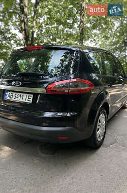 Минивэн Ford S-Max 2011 в 