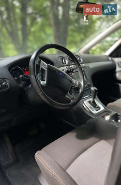 Минивэн Ford S-Max 2011 в 
