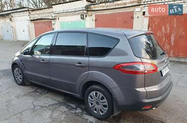 Минивэн Ford S-Max 2013 в 