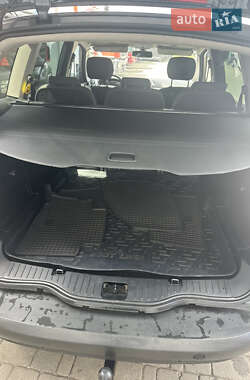 Мінівен Ford S-Max 2010 в 