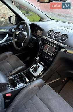 Минивэн Ford S-Max 2011 в 