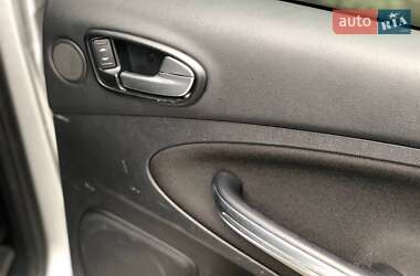 Минивэн Ford S-Max 2011 в 