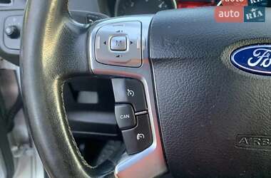 Минивэн Ford S-Max 2014 в 