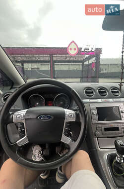 Минивэн Ford S-Max 2007 в 