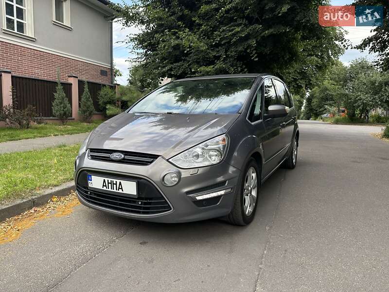 Минивэн Ford S-Max 2013 в Киеве