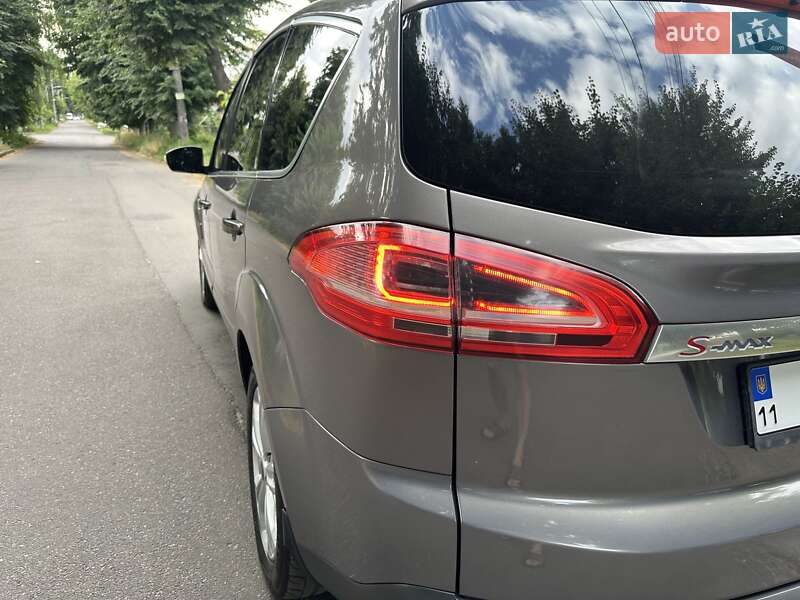 Минивэн Ford S-Max 2013 в Киеве