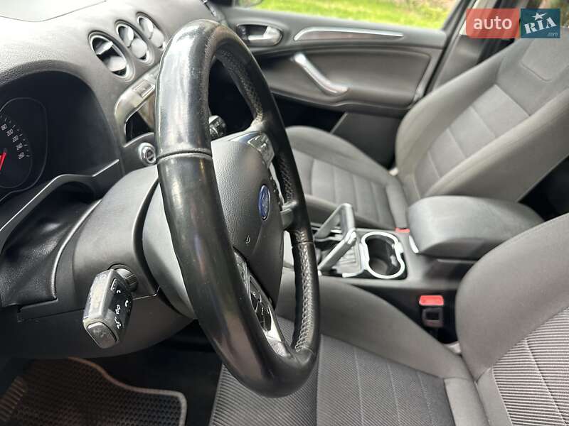 Минивэн Ford S-Max 2013 в Киеве