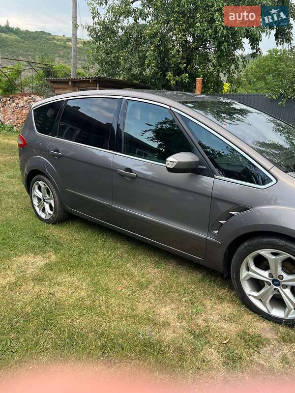 Мінівен Ford S-Max 2013 в Кадубівцях