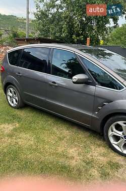 Минивэн Ford S-Max 2013 в 
