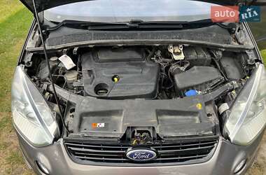 Минивэн Ford S-Max 2013 в 