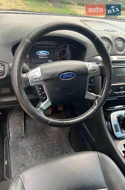 Минивэн Ford S-Max 2013 в 