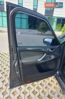 Минивэн Ford S-Max 2008 в 