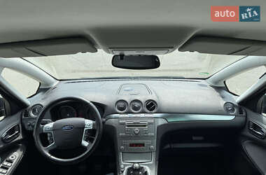 Минивэн Ford S-Max 2006 в 