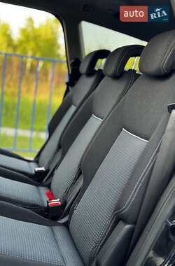 Мінівен Ford S-Max 2014 в 