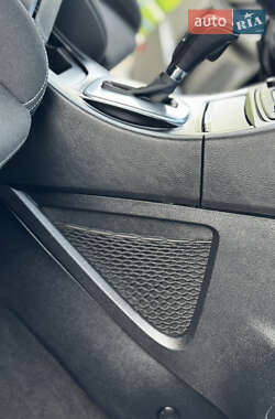 Мінівен Ford S-Max 2014 в 