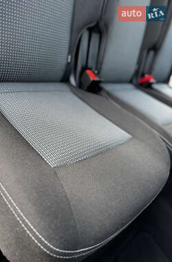 Мінівен Ford S-Max 2014 в 