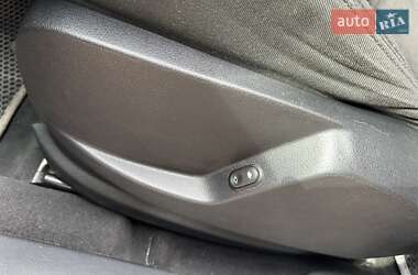 Мінівен Ford S-Max 2013 в 