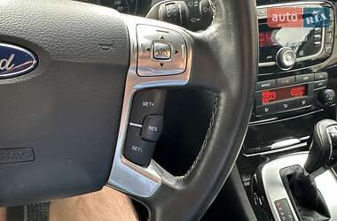 Мінівен Ford S-Max 2013 в 
