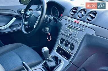 Минивэн Ford S-Max 2007 в 