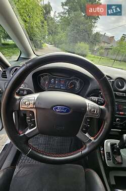 Минивэн Ford S-Max 2013 в 