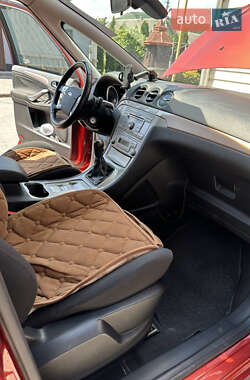 Минивэн Ford S-Max 2006 в 
