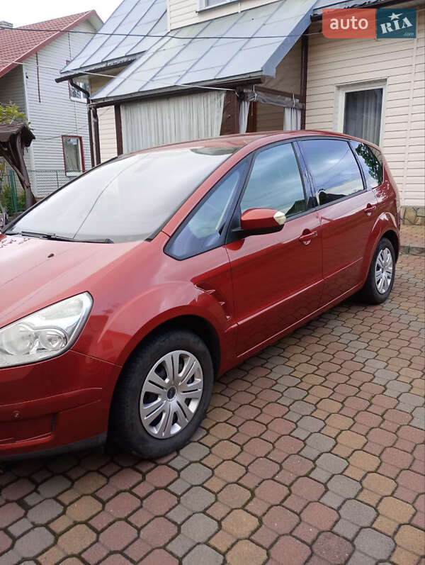 Минивэн Ford S-Max 2006 в 