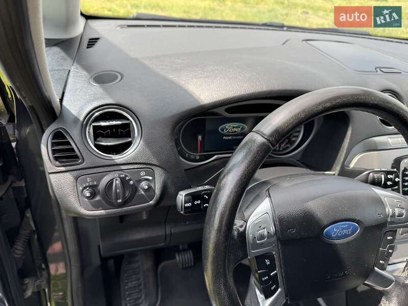 Минивэн Ford S-Max 2009 в Киеве