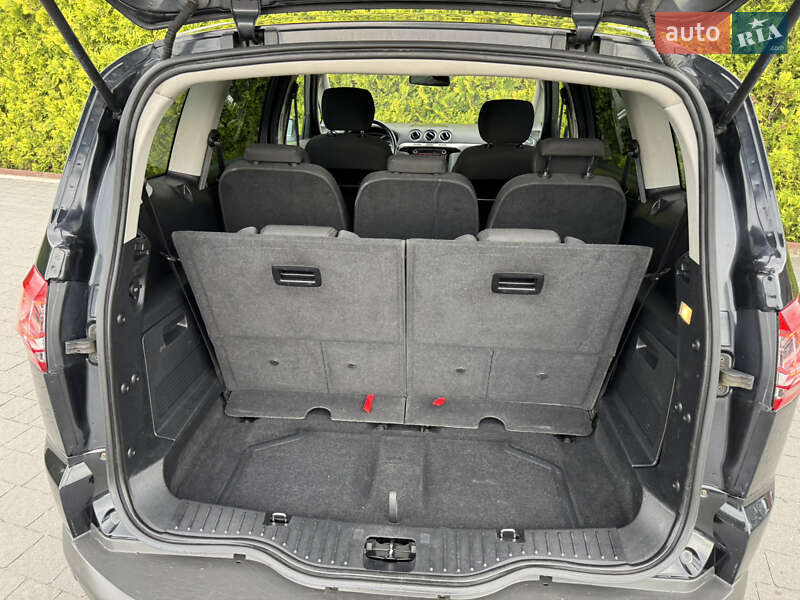 Минивэн Ford S-Max 2011 в Стрые
