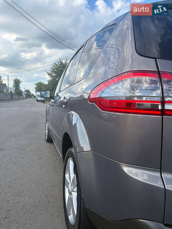 Минивэн Ford S-Max 2012 в Снятине