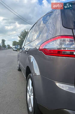 Минивэн Ford S-Max 2012 в 