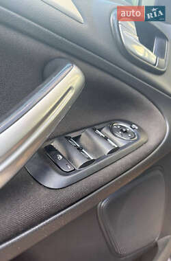 Минивэн Ford S-Max 2012 в 
