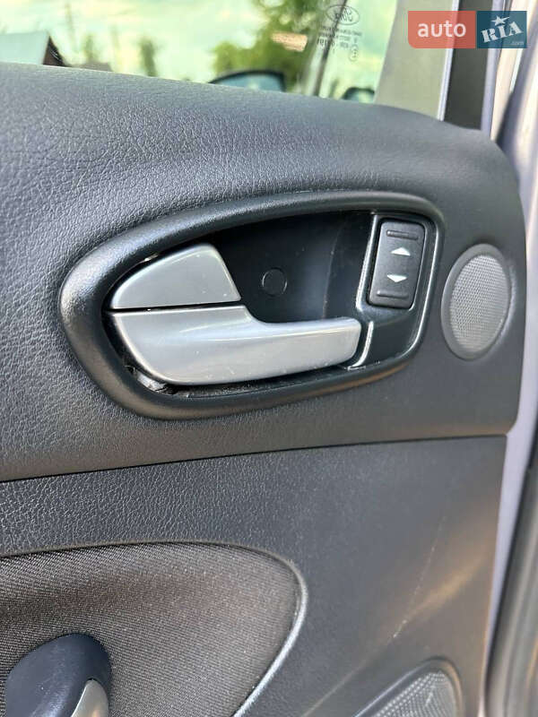 Минивэн Ford S-Max 2012 в Снятине