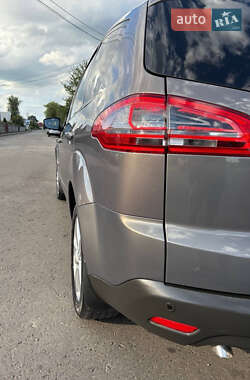 Минивэн Ford S-Max 2012 в 