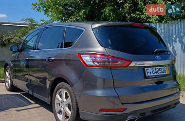 Минивэн Ford S-Max 2016 в 