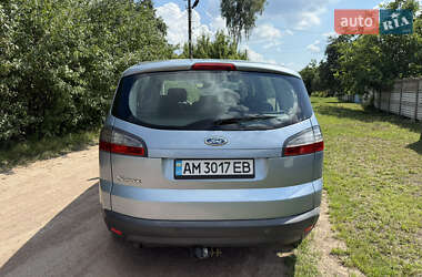 Минивэн Ford S-Max 2006 в 