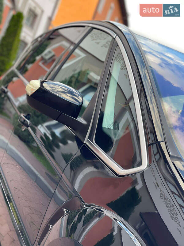 Минивэн Ford S-Max 2011 в Стрые