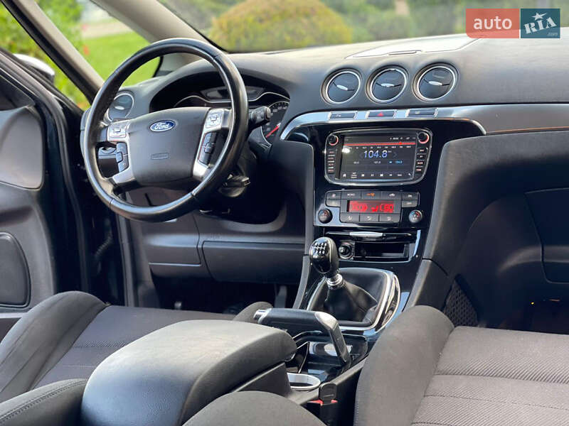 Минивэн Ford S-Max 2011 в Стрые