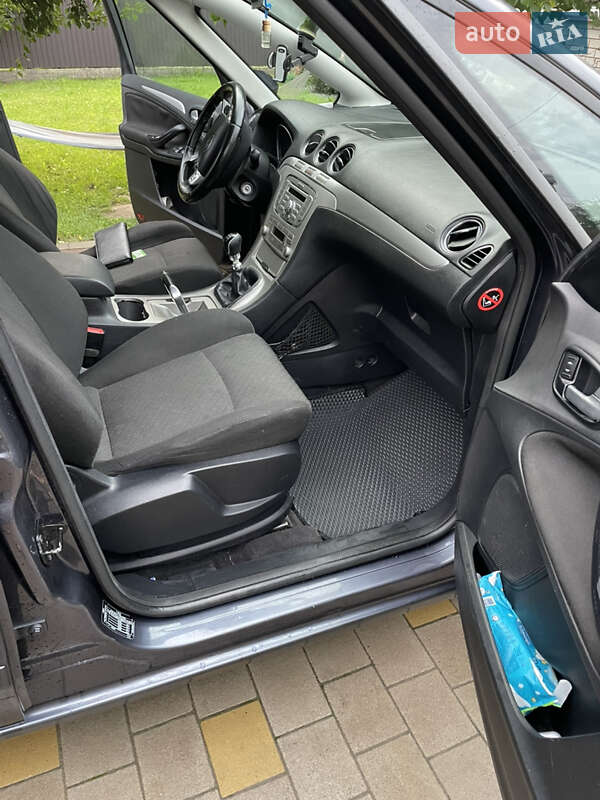 Мінівен Ford S-Max 2009 в Луцьку