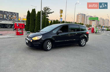 Минивэн Ford S-Max 2011 в 