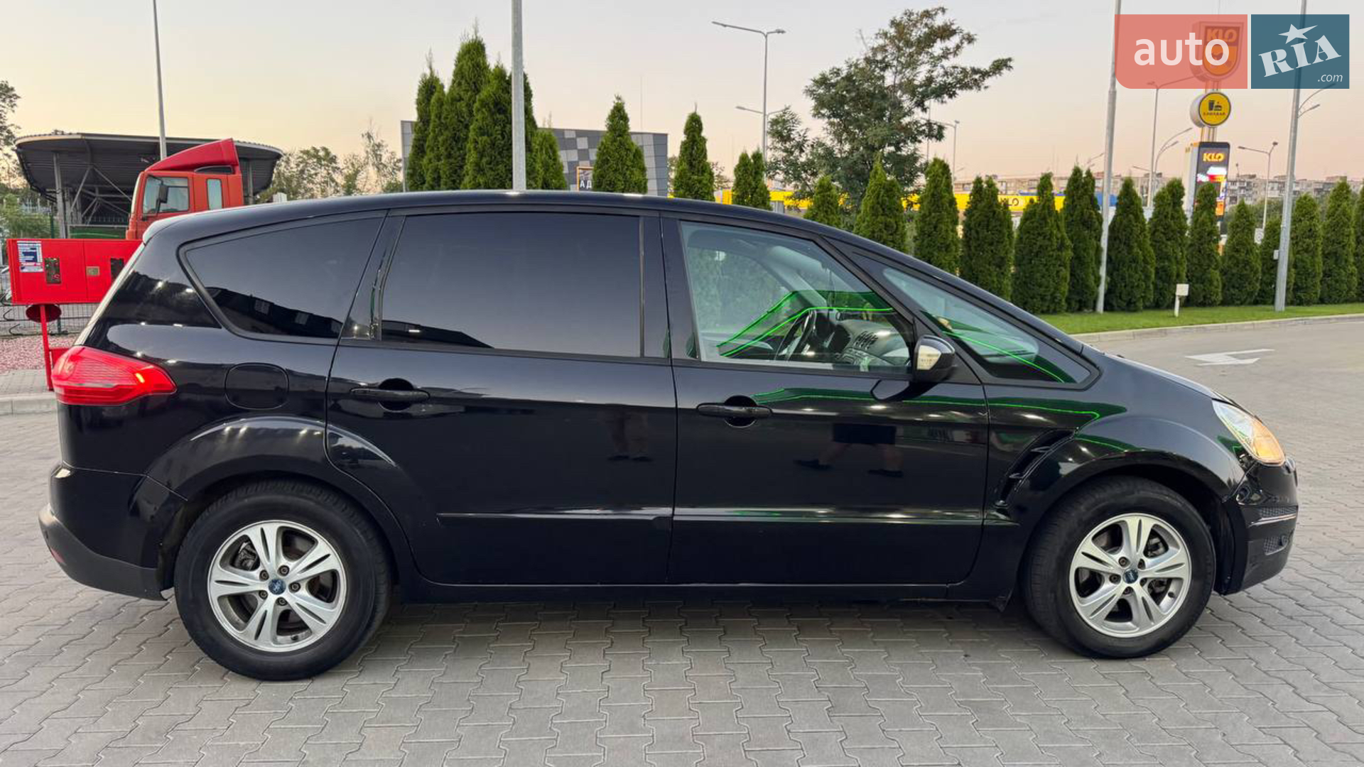 2011 Ford S-MAX - мініатюра 38