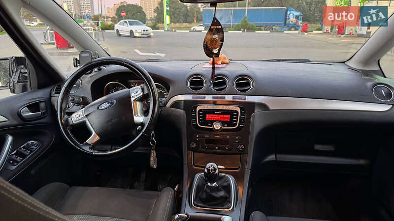 Минивэн Ford S-Max 2011 в Киеве
