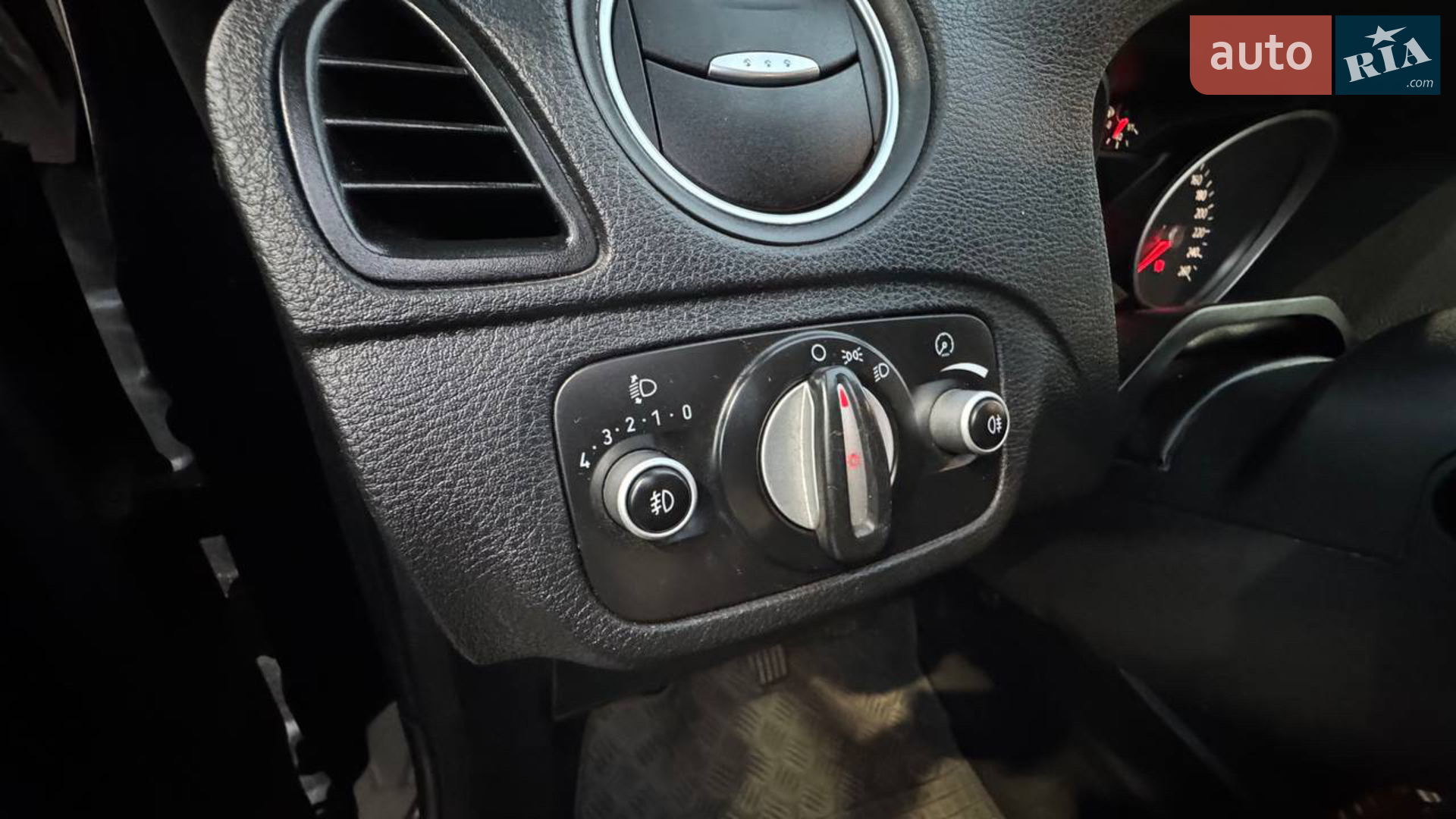 2011 Ford S-MAX - мініатюра 44